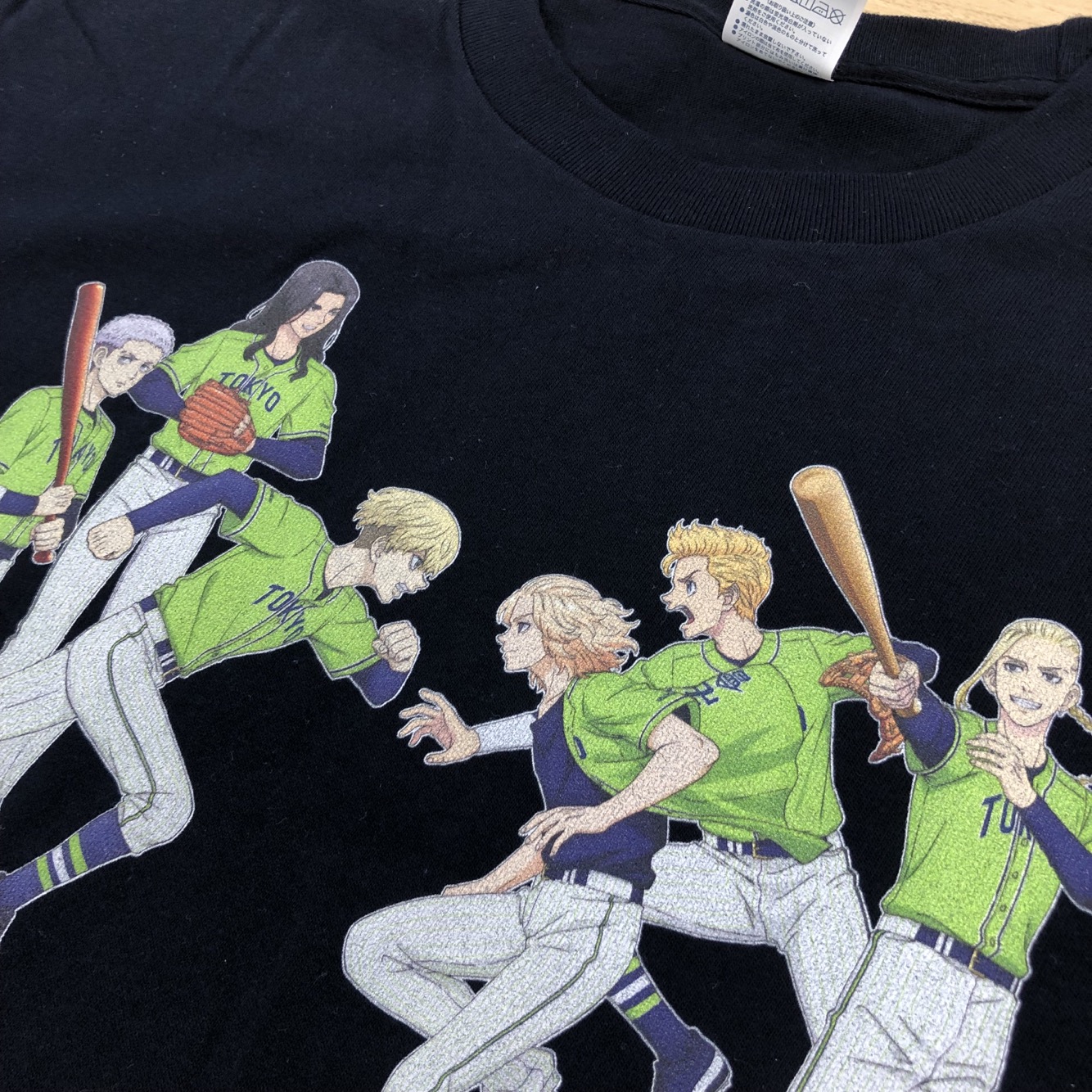 【2024BF】Swallows×東京リベンジャーズTシャツ（イラスト/燕パワー）ネイビー　集合