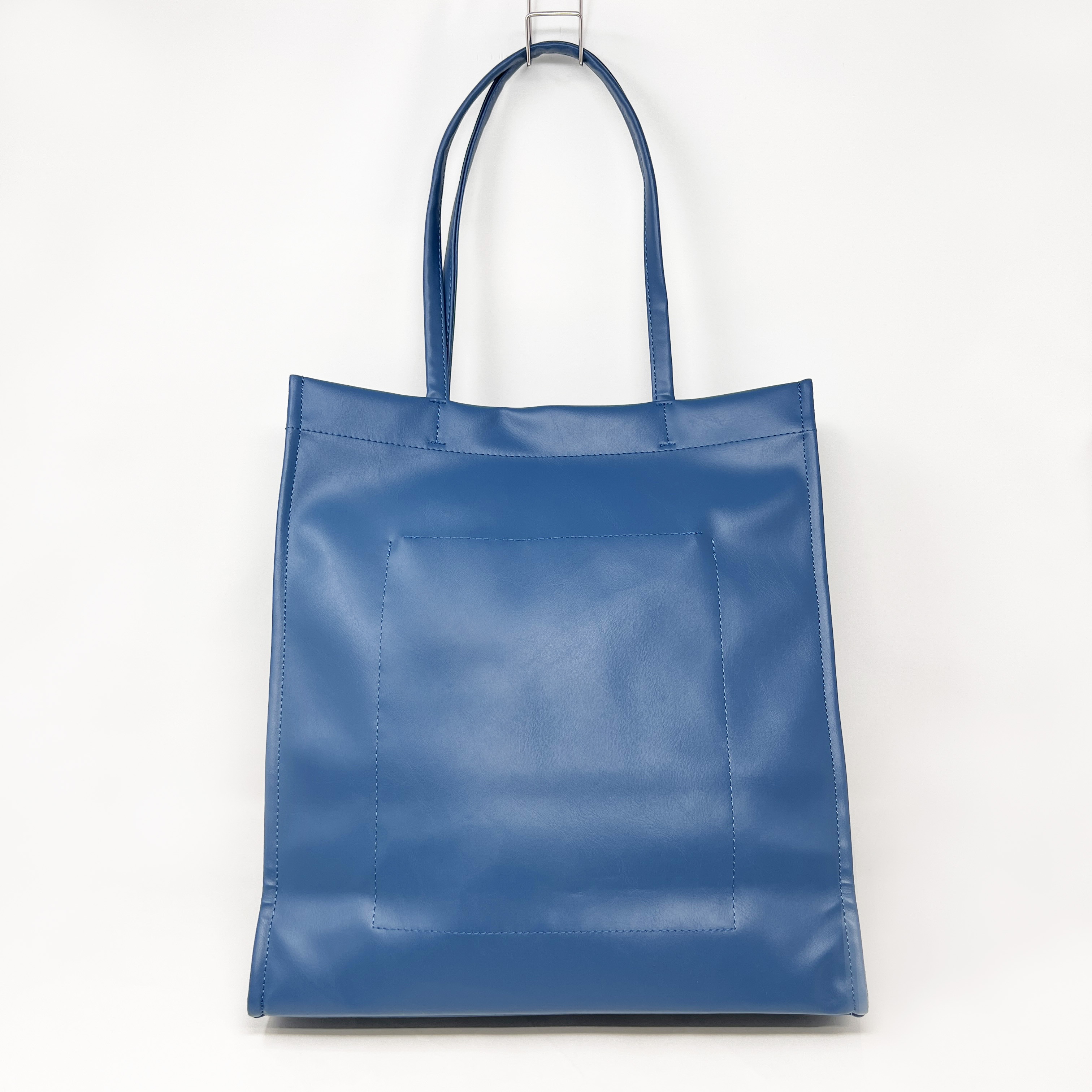 つば九郎型押し合皮トート | 東京ヤクルトスワローズ オフィシャル