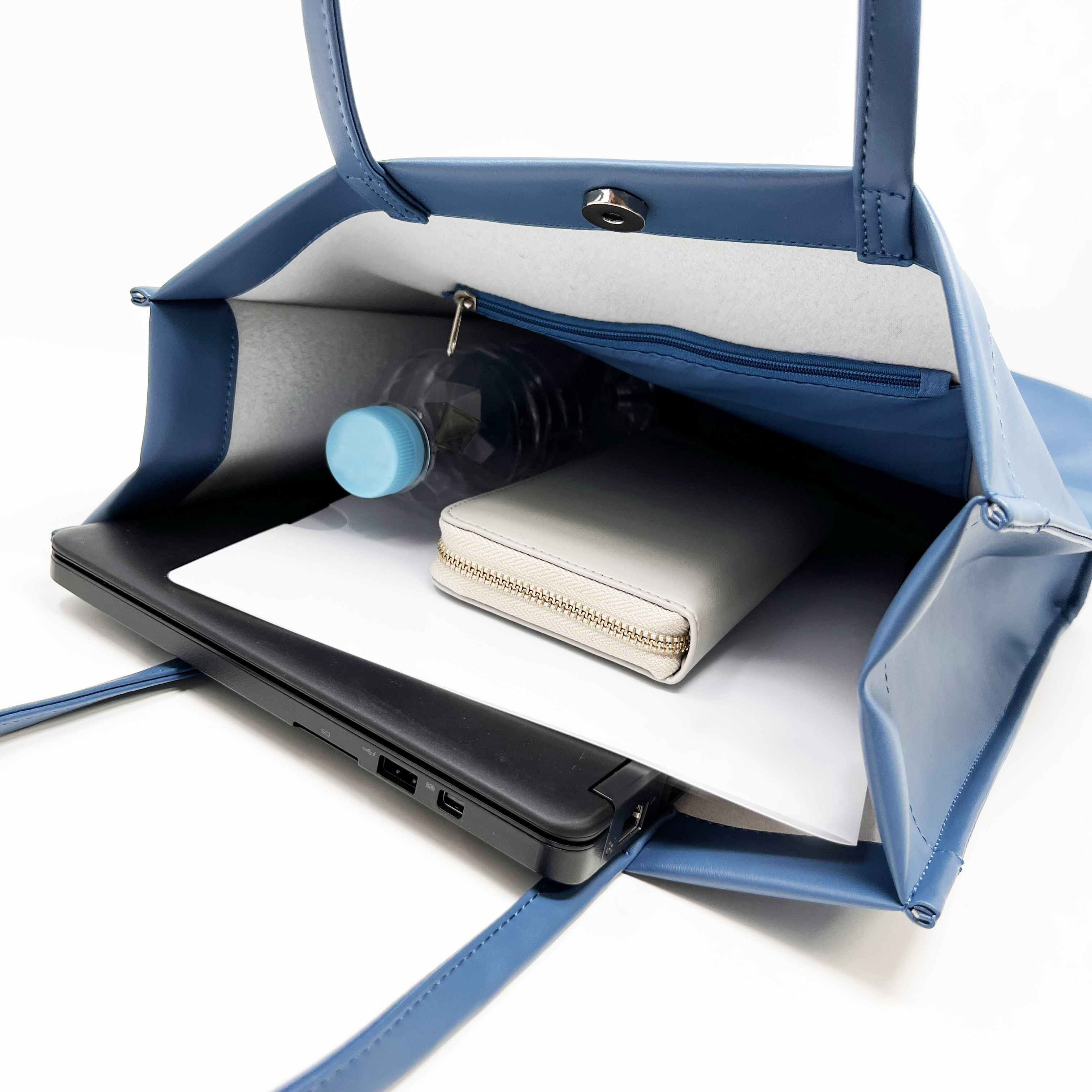 つば九郎型押し合皮トート | 東京ヤクルトスワローズ オフィシャル