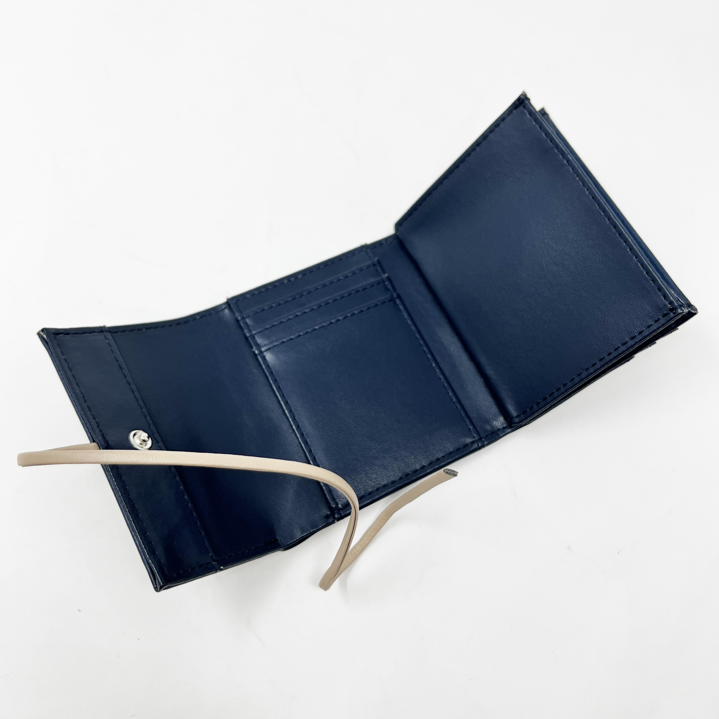 つば九郎紐付き三つ折り財布（全2色） | 東京ヤクルトスワローズ