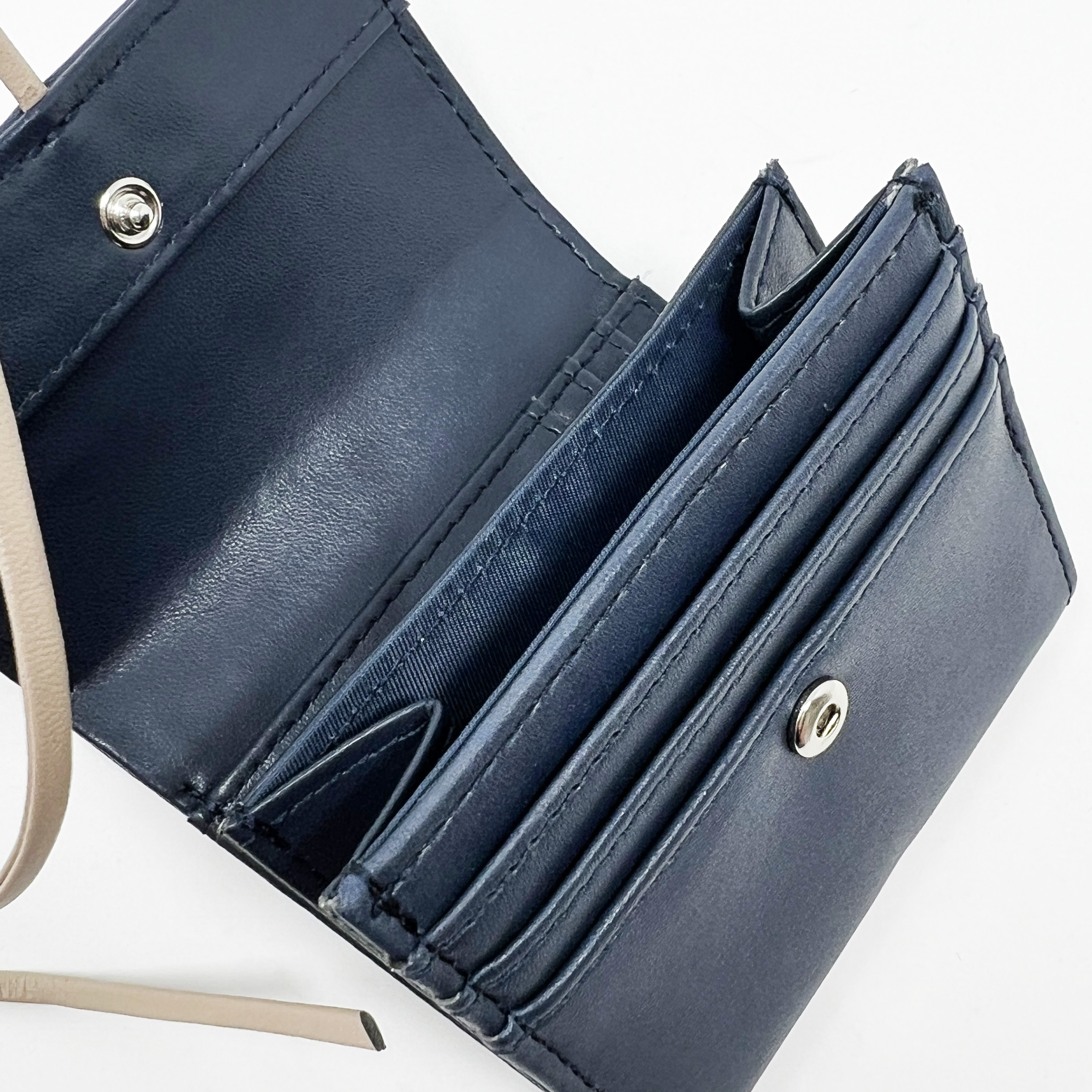 【付属品完備】 極美品 三つ折り財布 ミュウミュウ(MIUMIU) 三つ折り財布 | 通販・人気ランキング - 価格