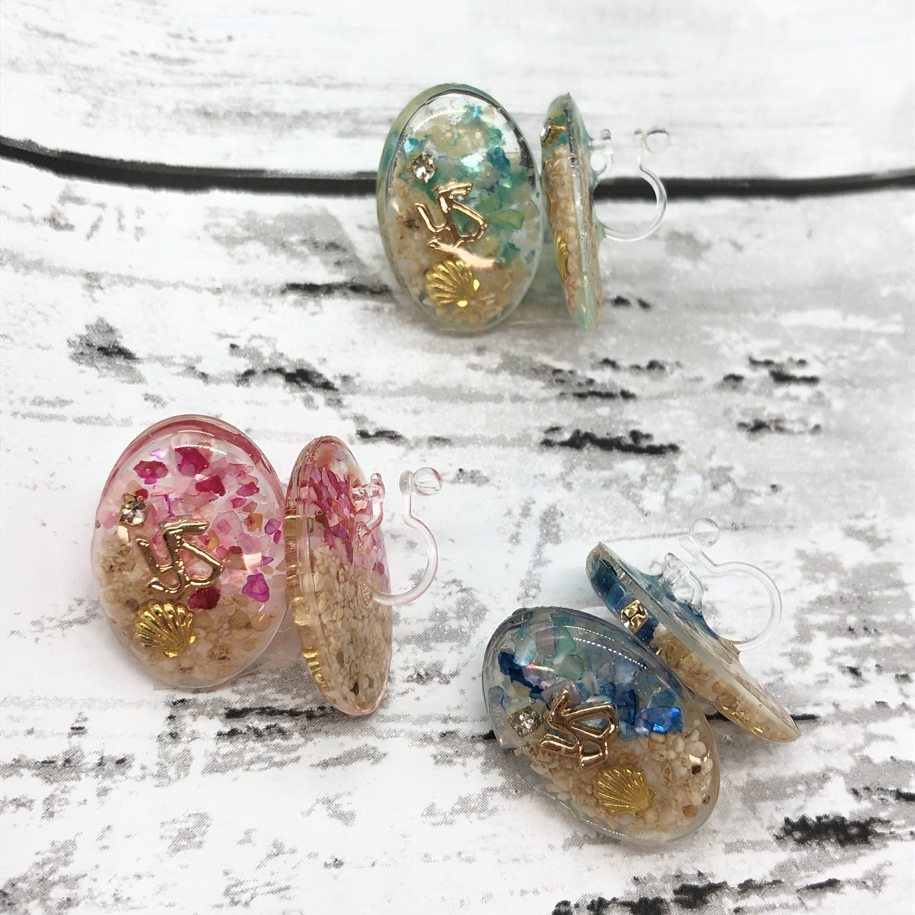 シェルノンホールピアス